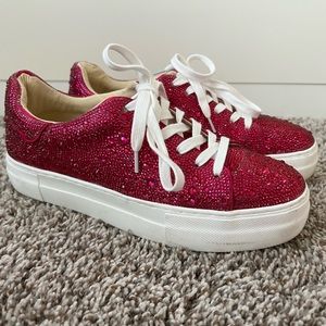 Betsey Johnson Fuchsia Sidny Sneaker 8.5